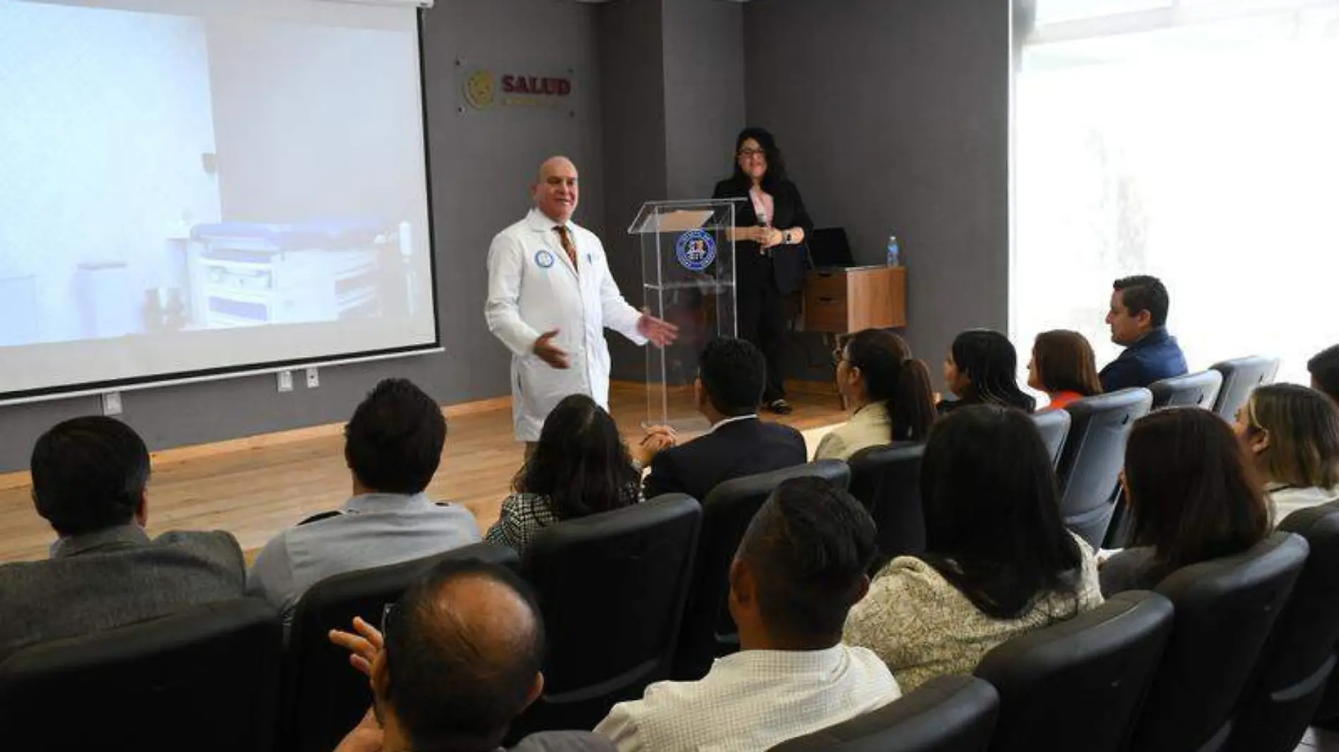 El Hospital Infantil de Tlaxcala será escuela de neonatólogos, y tendrá el reconocimiento académico de la UNAM. (2)